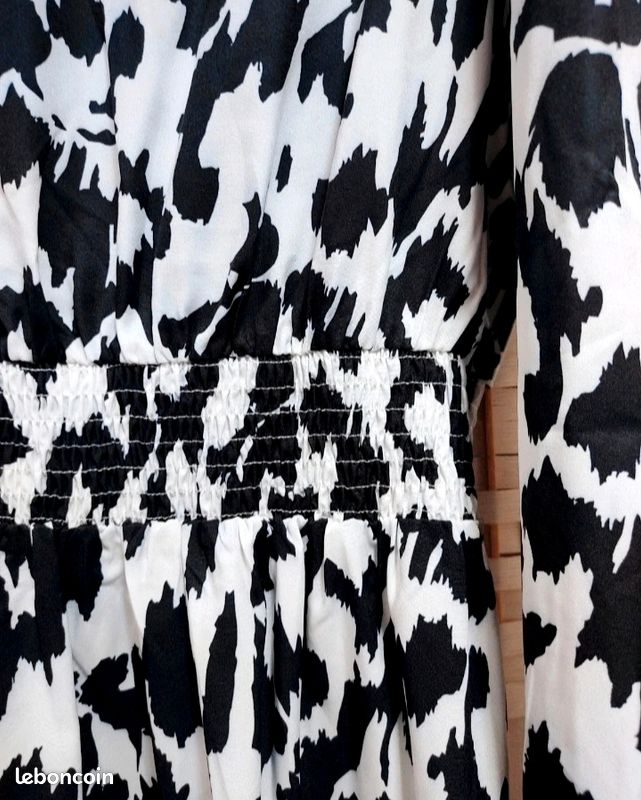 Robe midi manches et col corolle (image 4)