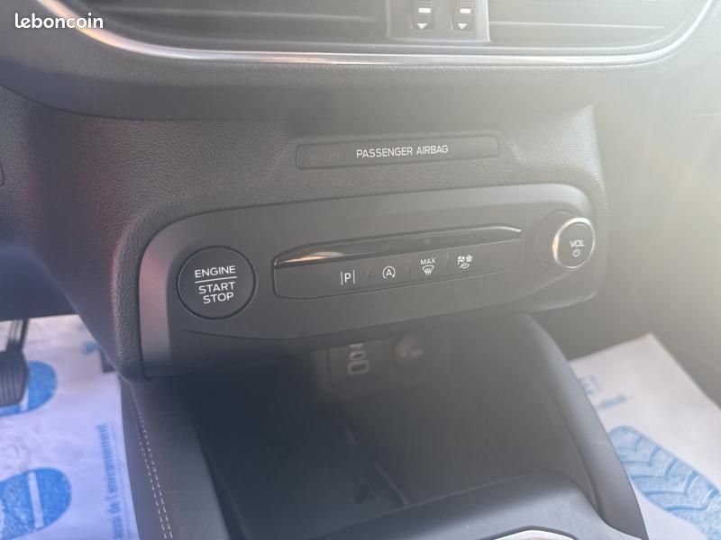 Ford Focus SW 1.0 EcoBoost mHEV 125 ch Titanium X Business (image 18)