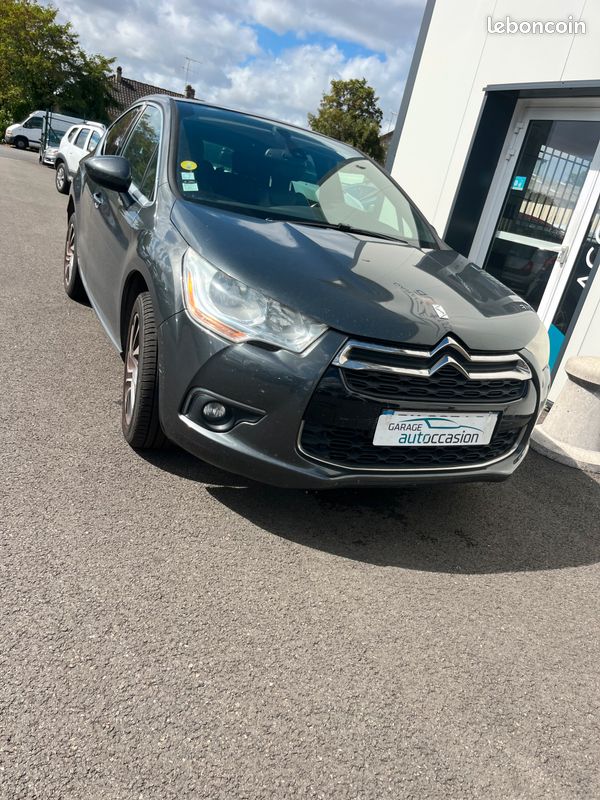 Ds4 so-chic hdi 115 cuir gps (image 1)