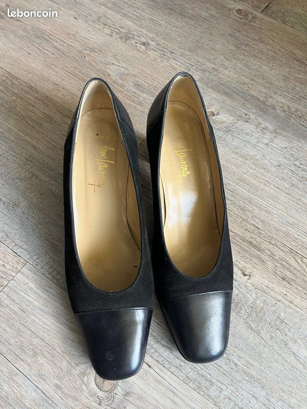 Escarpins Salvatore Ferragamo en cuir (image 1)