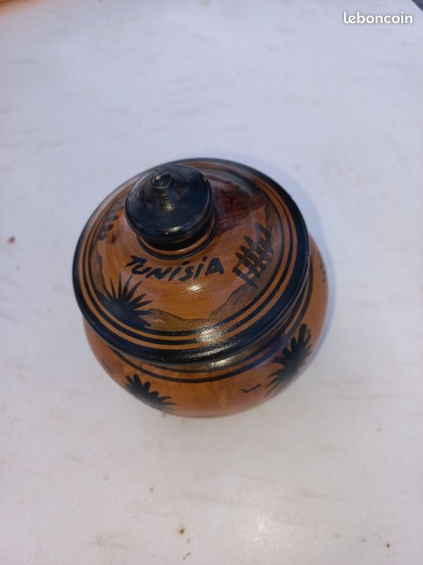 Pot en bois (image 1)
