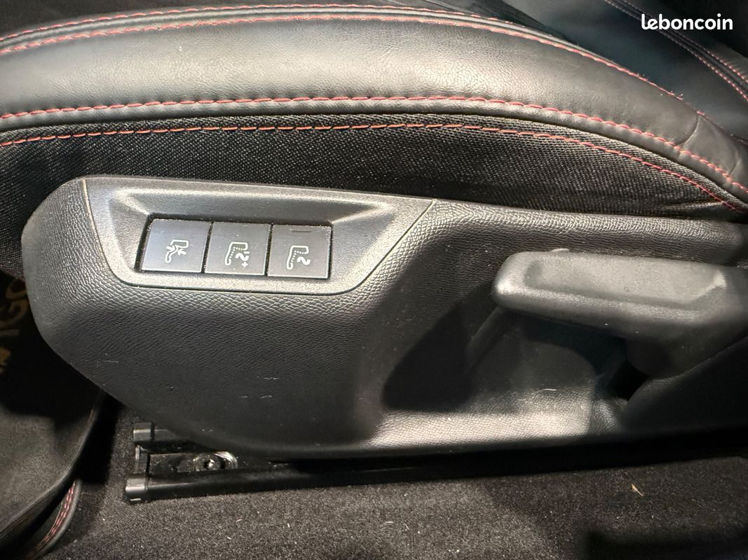 PEUGEOT 308 1.6 THP 270ch GTI BY-PEUGEOT-SPORT (image 17)