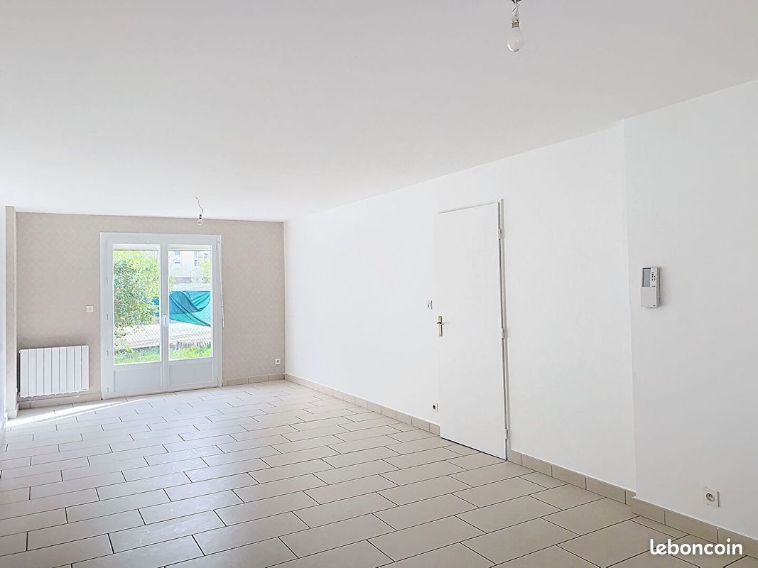 Maison 5 pièces 99 m² · à Bourg-en-Bresse · 99 m² · 850 €/mois