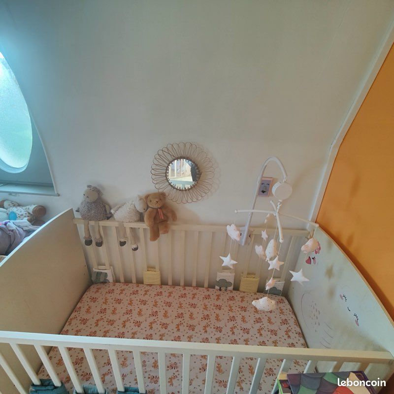 Lit bébé à barreaux évolutif Galipette avec matelas alèse et