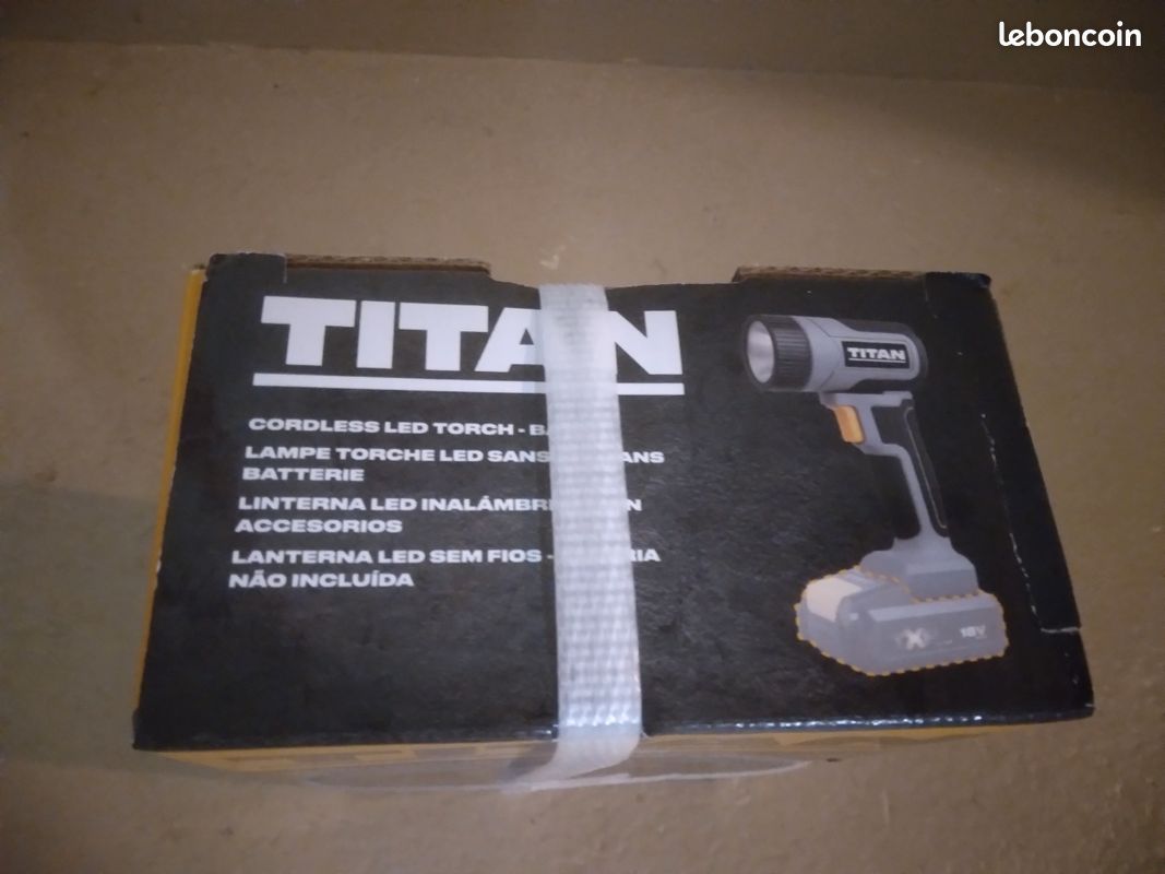 Lampe torche TITAN (image 2)
