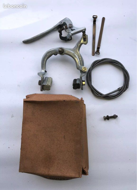 Etrier de freins double piston complet gy6 entraxe 45mm