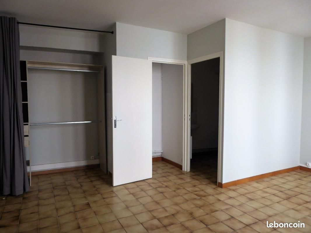 Appartement 3 pièces 70 m² - Hiersac 16290 (image 3)