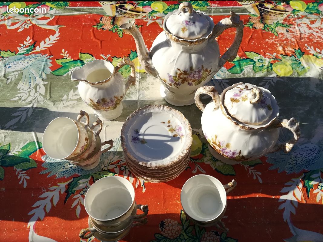 Service à café en porcelaine ancienne (image 1)