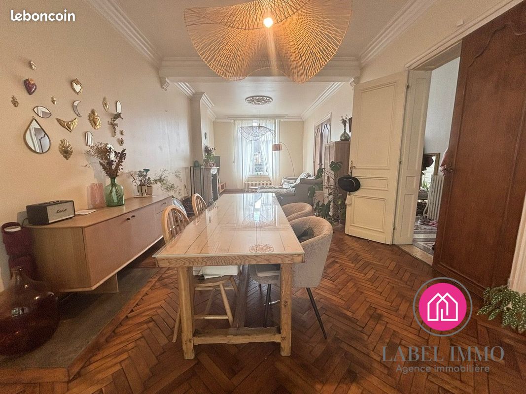 Maison 10 pièces 180 m² · à Lourches · 180 m² · 208 000 €