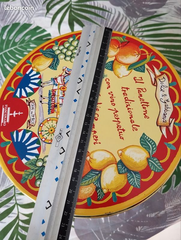 Boite DOLCE GABBANA métallique (image 9)