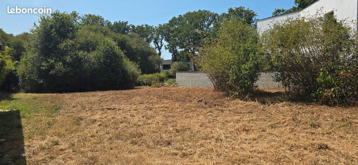Terrain 1050 m² · à Combrit · 1 050 m² · 118 800 €