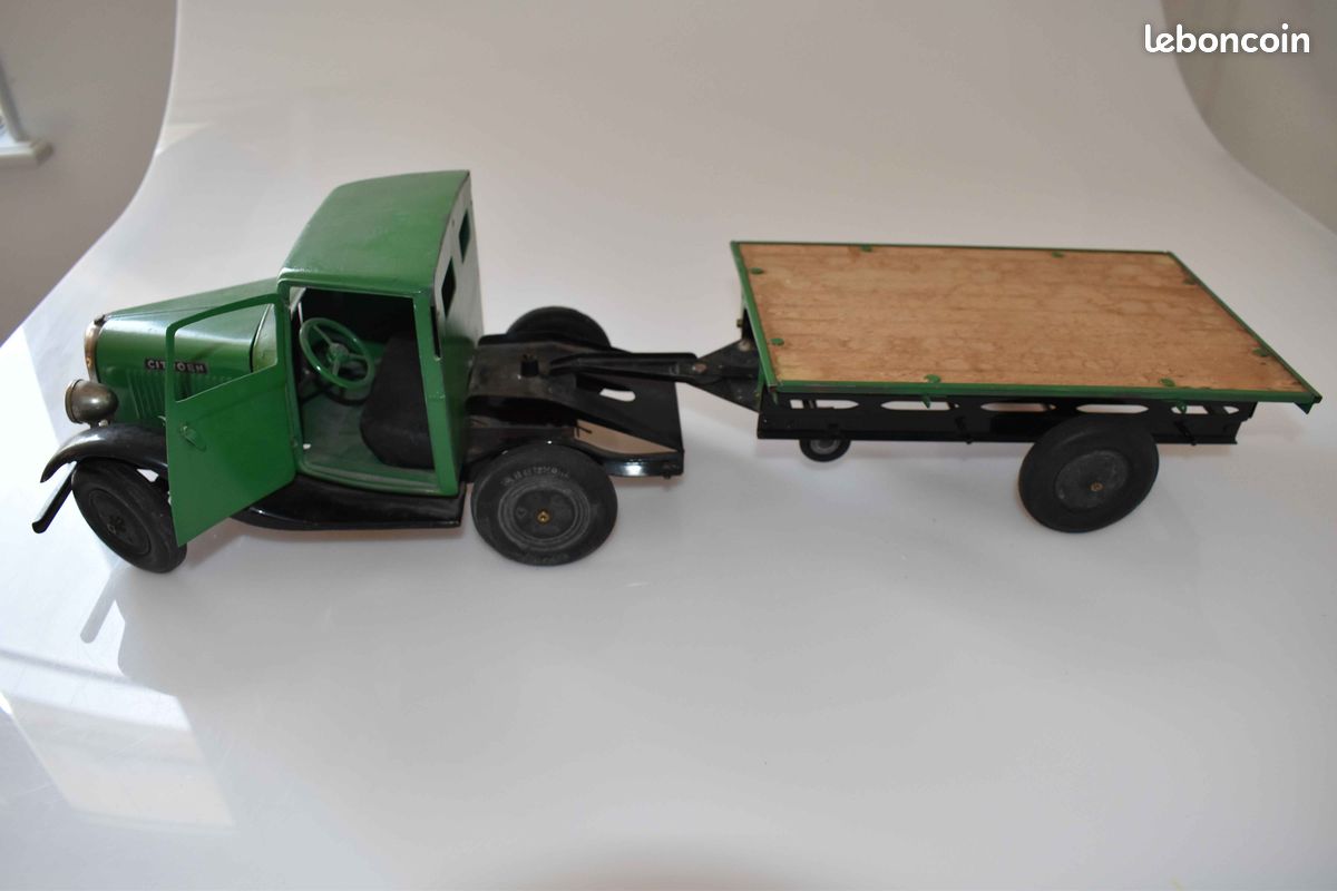 Citroën Tracteur C4 Et Semi-remorque – 1/15 – Tôle – Jouet Vintage