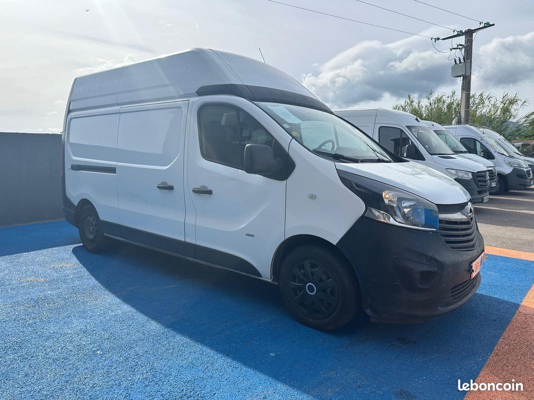 Opel Vivaro B Fourgon/Combi F2700 L1H1 1.6 CDTI 125 CH BTURBO ECOFLEX S/S DESIGN EDITION / RENAULT TRAFIC (image 11)