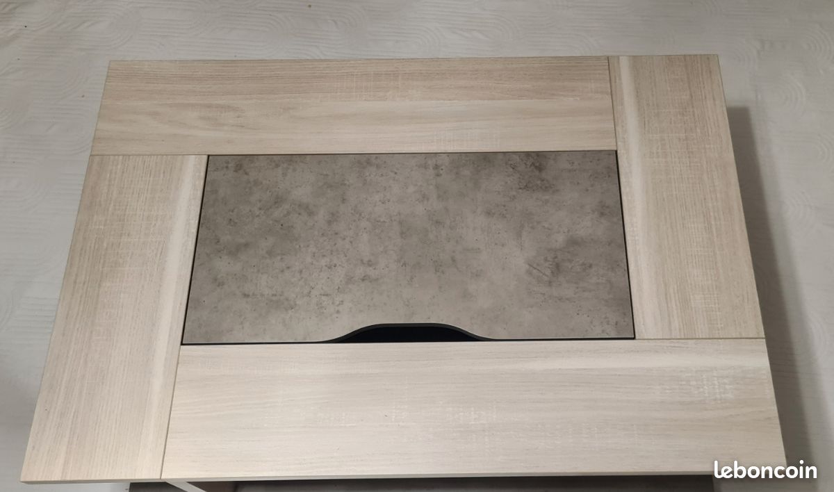 Table basse avec roulettes (image 1)