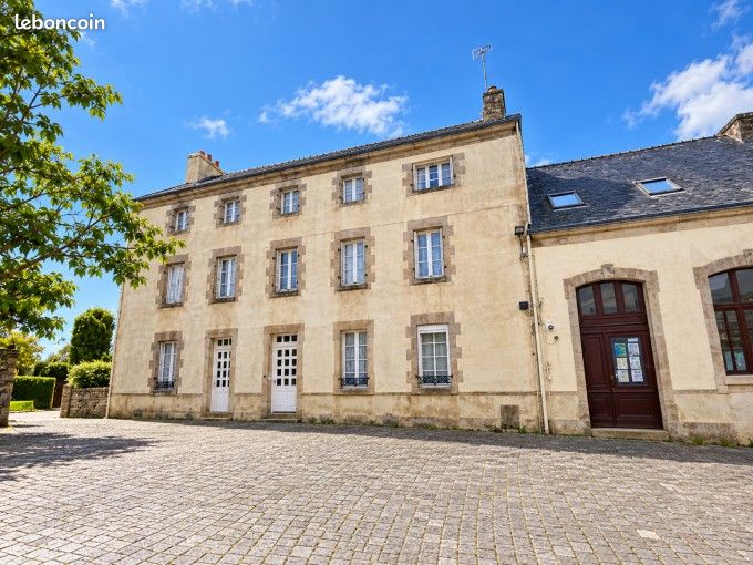 Maison 8 pièces 220 m² · à Rosporden · 220 m² · 99 000 €