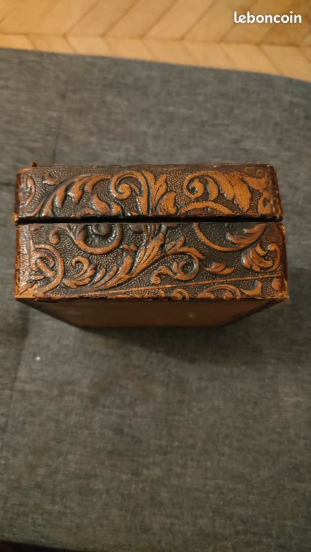 Boite à cigarettes en bois et cuir (image 7)