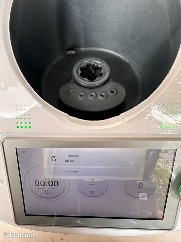 Thermomix TM6 avec tous ses accessoires (varoma, fouet, notices...) Facture avril 2020 (image 19)