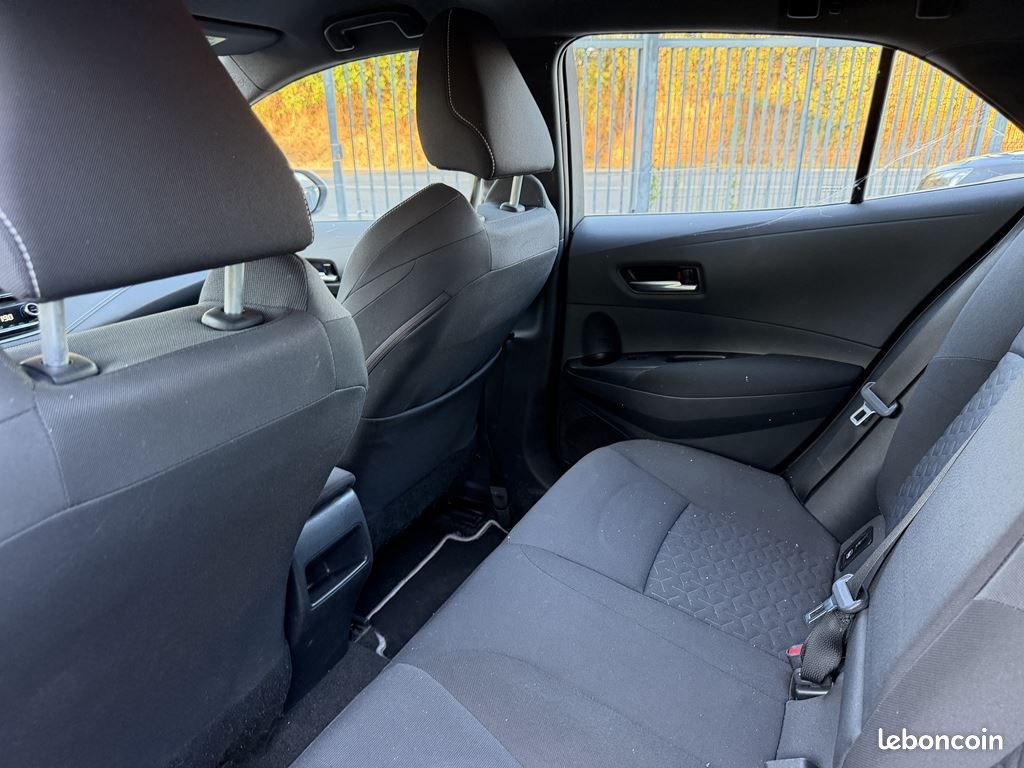 Toyota Corolla 122CH DYNAMIC BUSINESS (image 6)