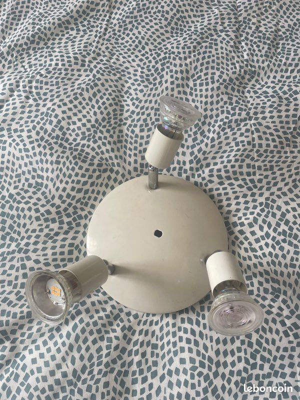 Luminaire led avec ses ampoules led (image 2)