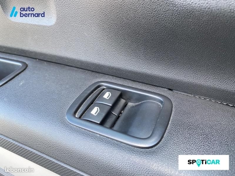 Citroen C3 PureTech 82ch Feel S&S E6.d (image 18)