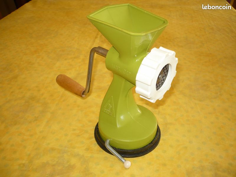 Moulin Ancien Hachoir A Viande Vintage Années 1960 Quasi-Neuf (image 1)
