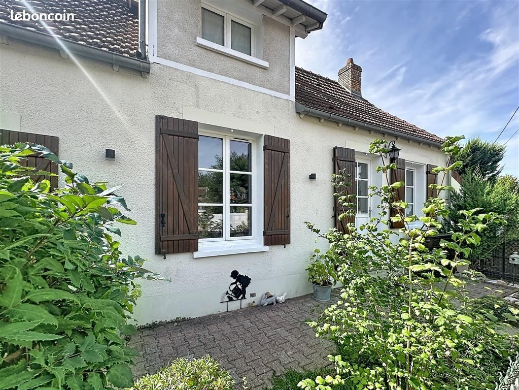 Maison 4 pièces 90 m² · à Poigny-la-Forêt · 90 m² · 325 000 €