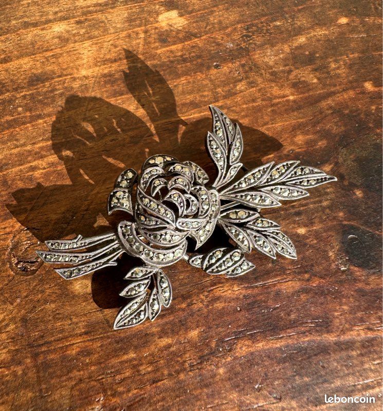 Bracelet Fantaisie Vintage En Métal Argenté – Style Rétro Et Original Pour Femme