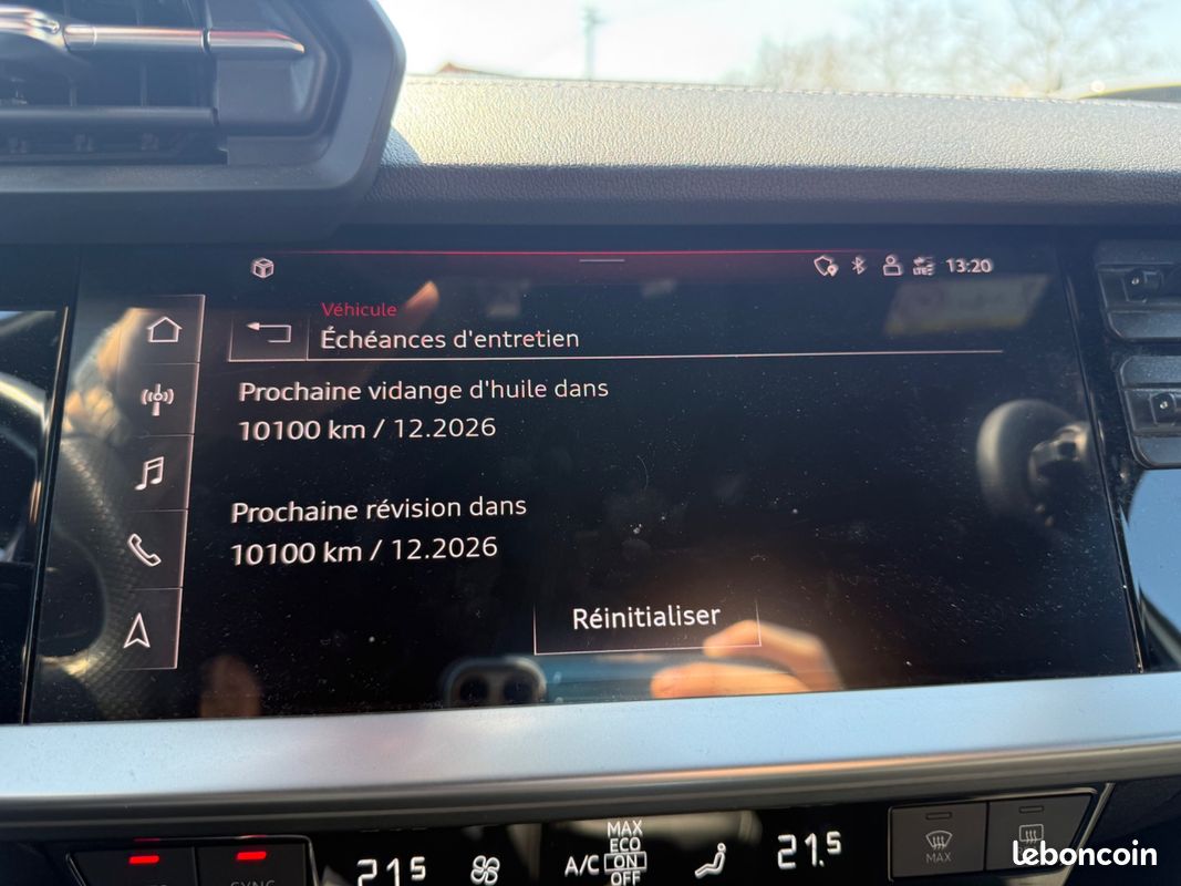 AUDI A3 SPORTBACK S-LINE COMPETITION 45 TFSI E 245 ch S TRONIC 6 / MATRIX LED ATTELAGE SIEGES CHAUFFANTS (image 27)