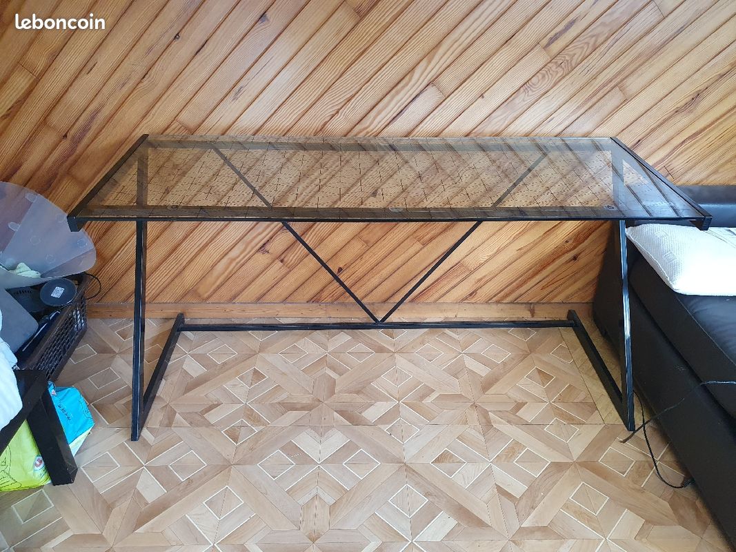 Bureau en verre (image 1)