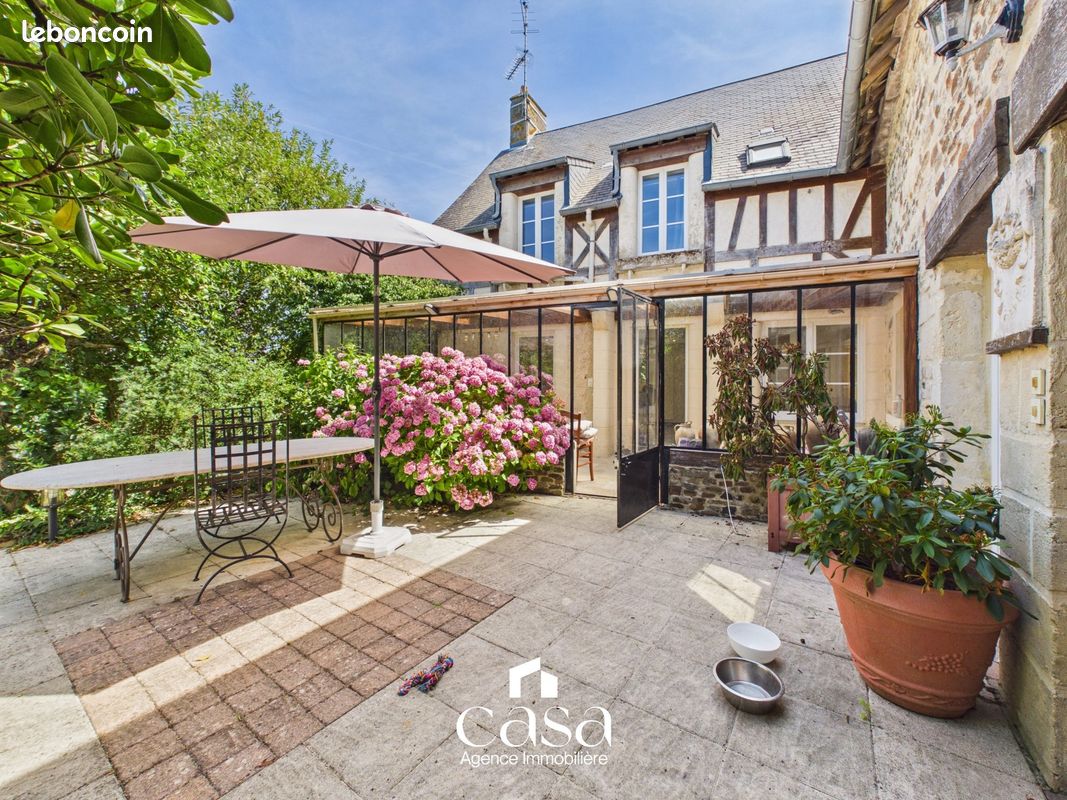 Maison 10 pièces 350 m² · à Laize-Clinchamps · 350 m² · 649 000 €