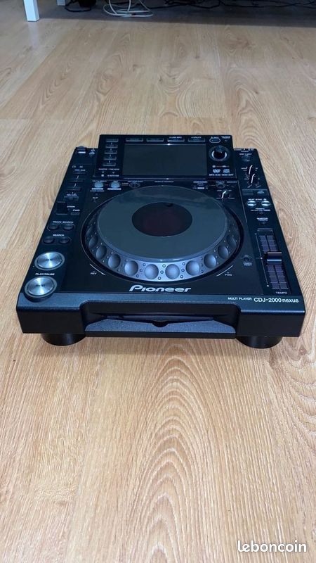 Pioneer CDJ 2000 Nexus (image 1)
