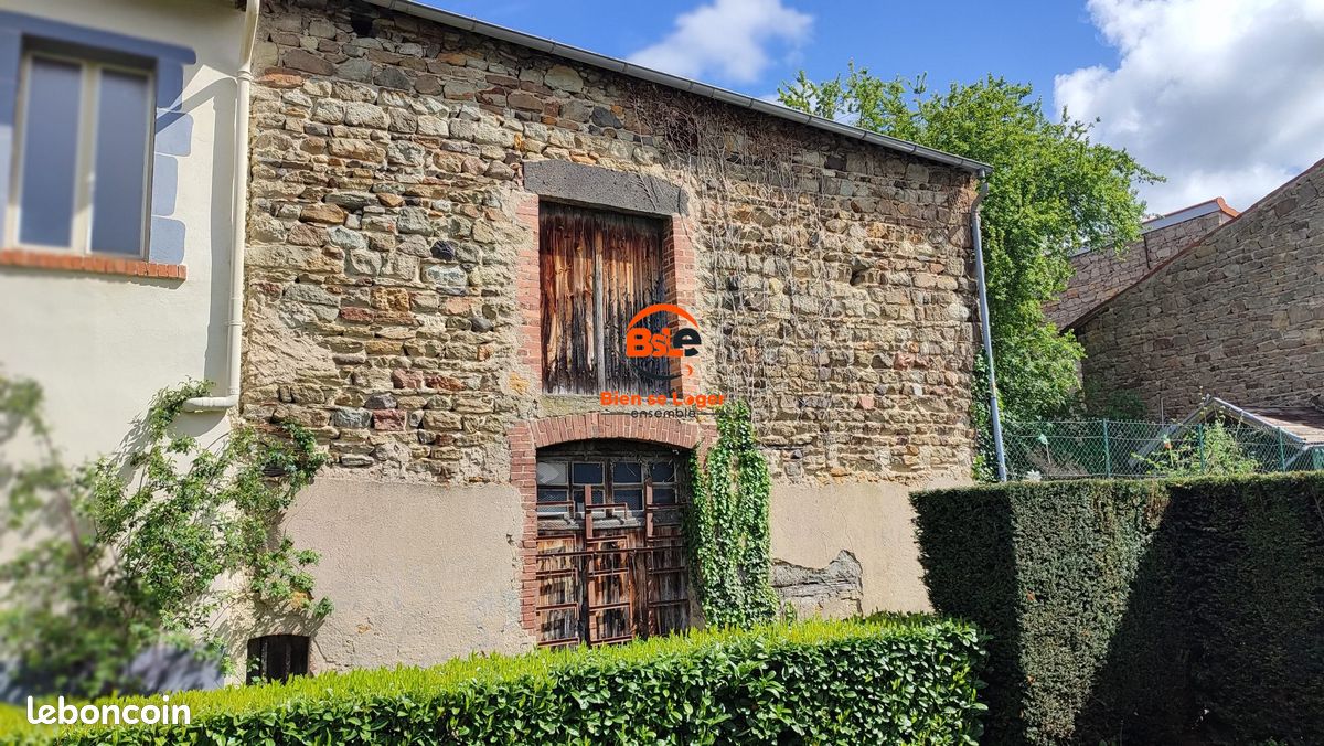 Maison 1 pièce 145 m² · à Billom · 145 m² · 107 000 €