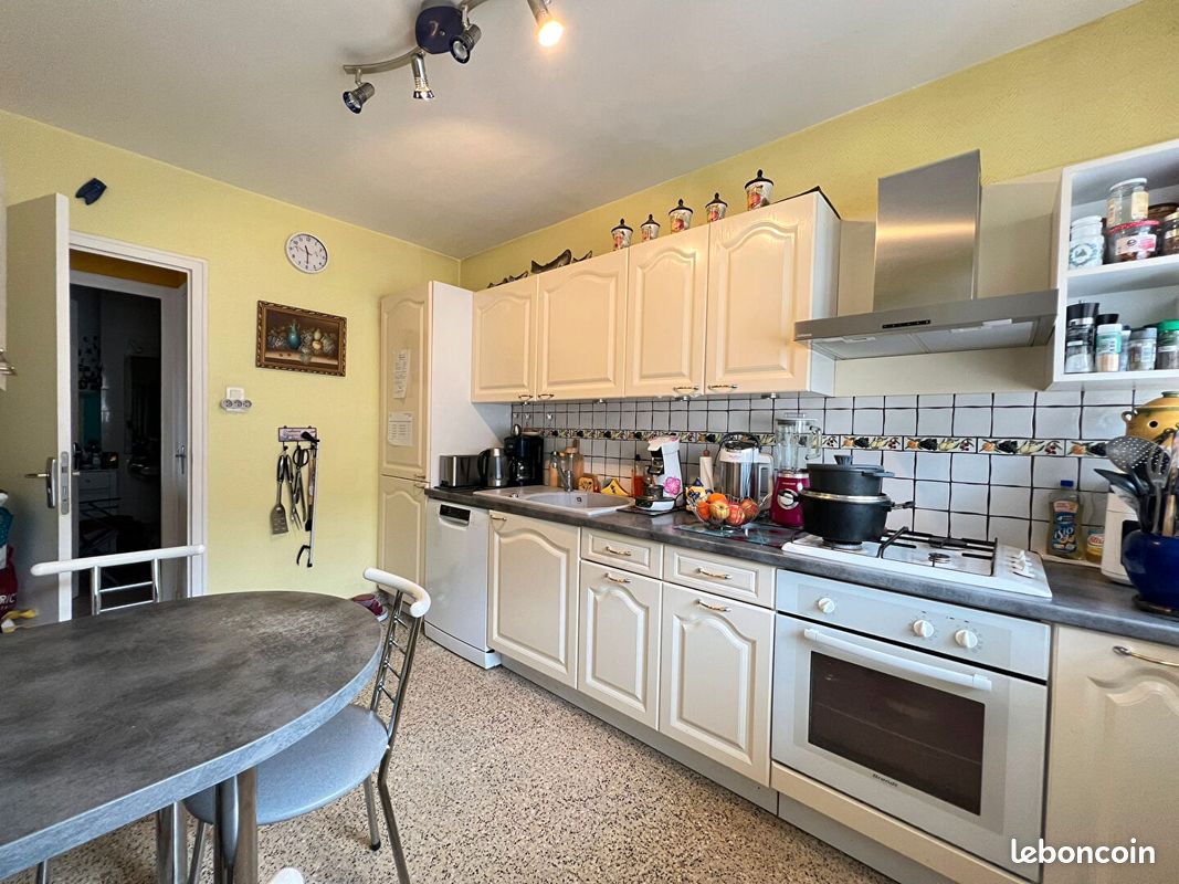 Appartement 3 pièces 68 m² · à Nantua · 68 m² · 85 000 €