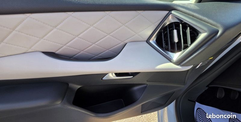 Ds DS 3 CROSSBACK 1.2 TURBO 100CH SO CHIC (image 18)