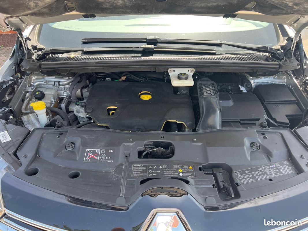 Renault espace v 1.6 dci 16v edc6 161 cv 2015 (image 15)