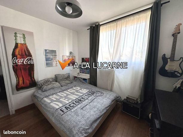 https://img.leboncoin.fr/api/v1/lbcpb1/images/13/e5/2a/13e52a4563d606d27114dfe306f9404a702807b5.jpg?rule=ad-image