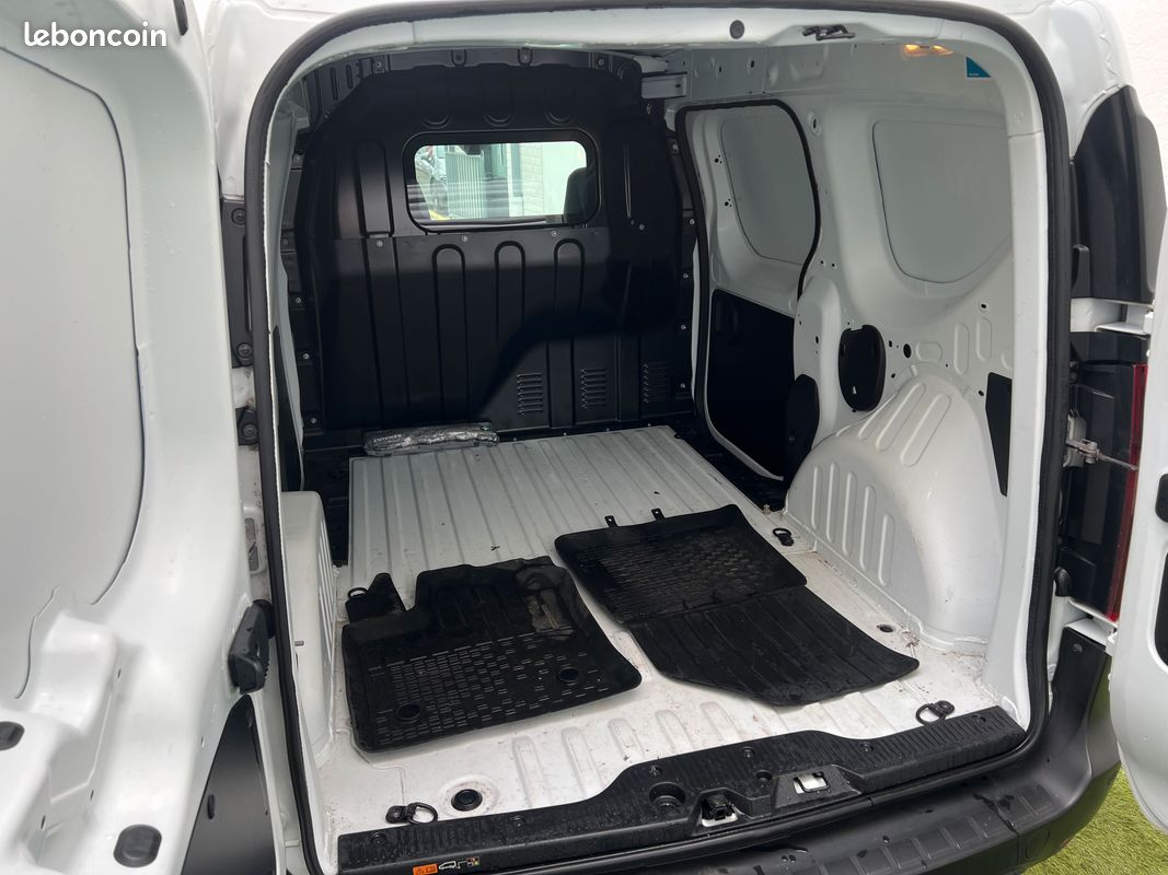 Renault Kangoo Express Van dci Confort 9500 HT (image 3)