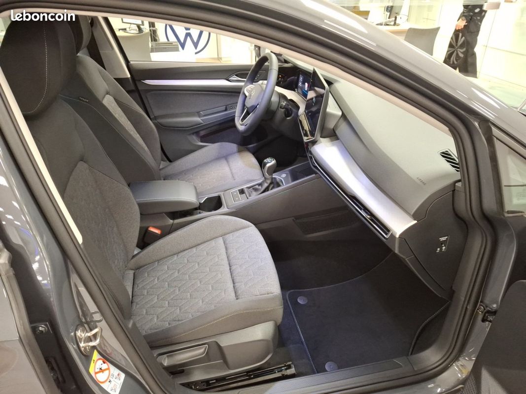 VOLKSWAGEN Golf 2.0 TDI 116 BVM6 Life Plus (image 18)
