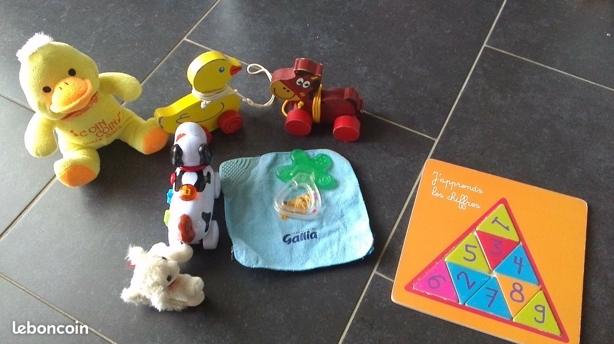 Lot de 8 jouets premier age (image 1)
