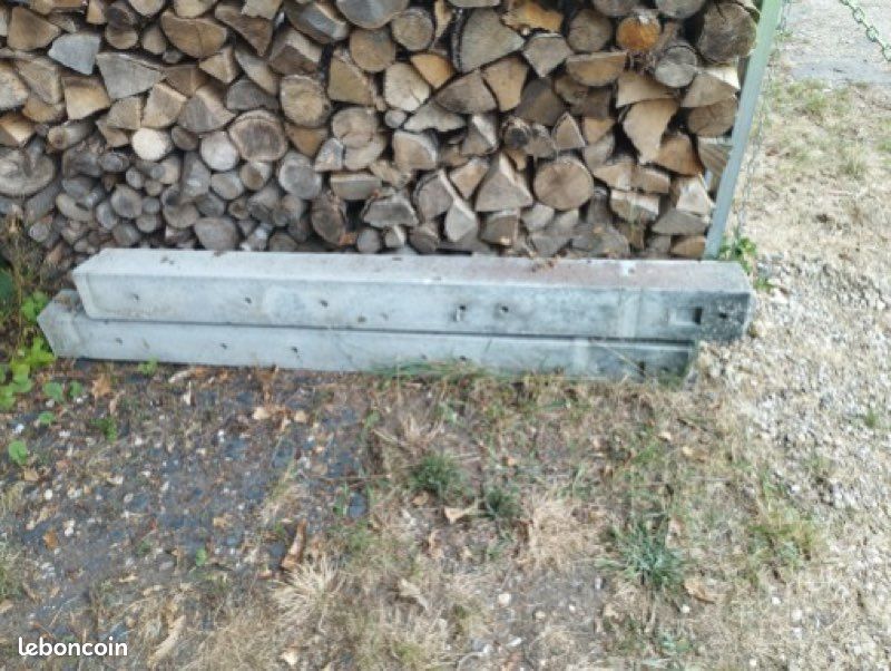 2 Potos en béton pour barrière (image 1)