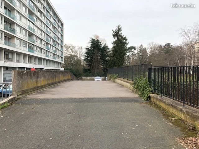 Garage/box 12 m² Angers (image 2)