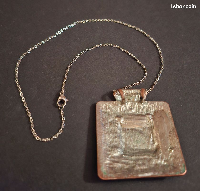 Pendentif artisanal rouge émaillé (image 3)