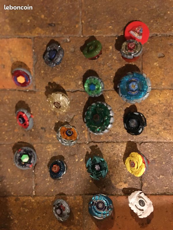 Toupies beyblade (image 1)
