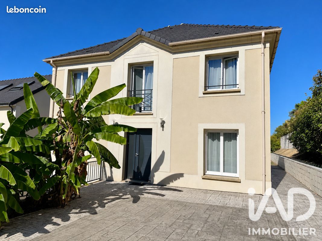 Maison 7 pièces 145 m² à Noiseau