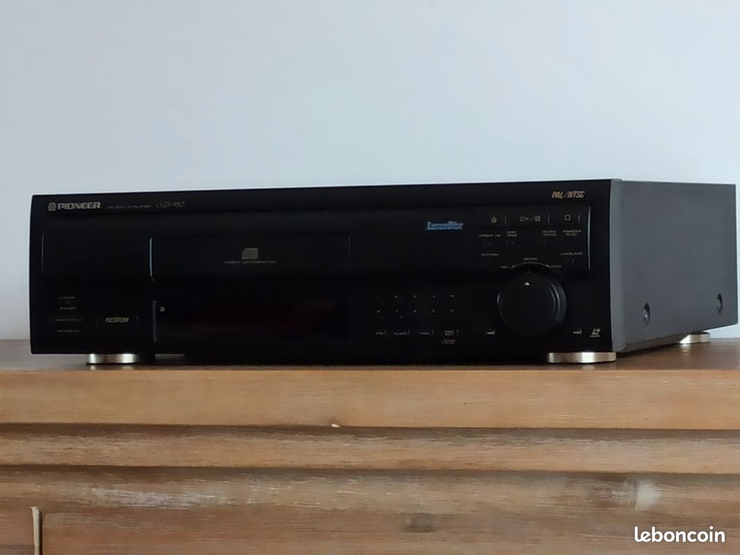 Télécommande Apple A1294 origine très bon état, fonctionne bien