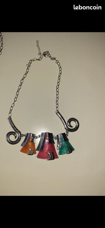 Lot de deux colliers (image 2)