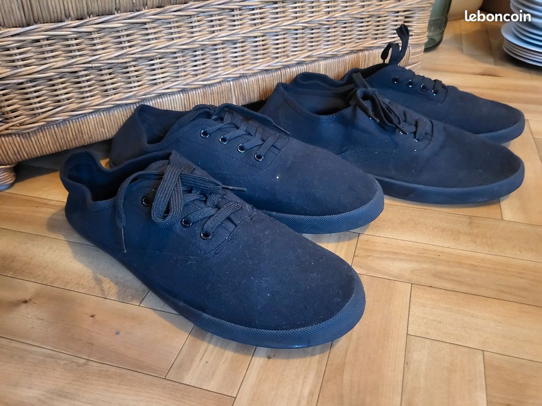 Deux Baskets en toile noires PRIMARK (image 1)