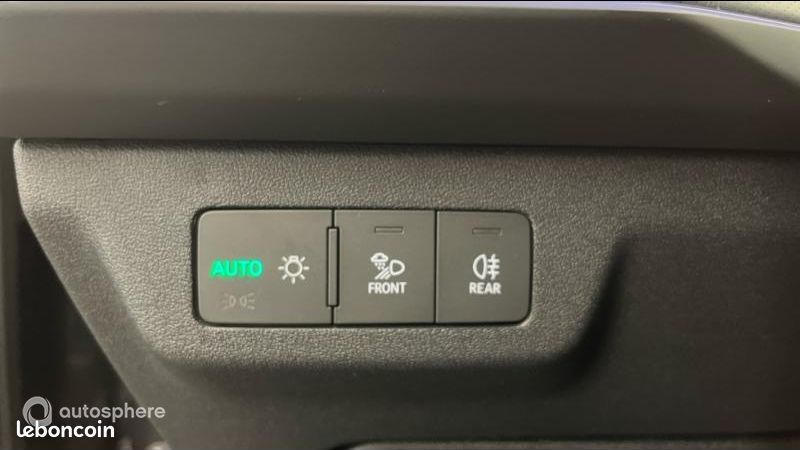 Audi Q3 1.5 e-hybrid 272ch S line S tronic 6 (image 20)