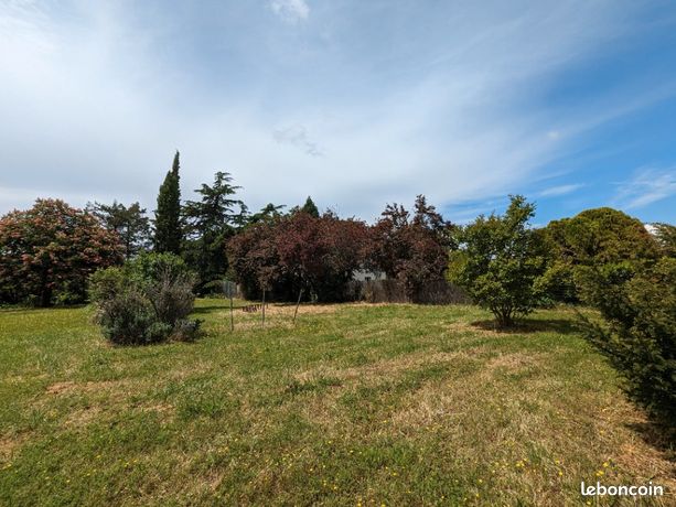 Terrain 1 150 m² Salignac Sur Charente