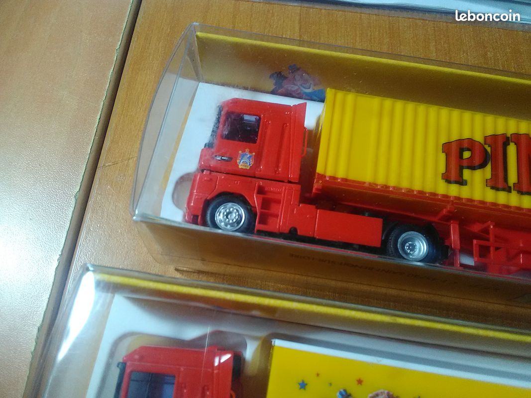 CAMION ET REMORQUE Le Cirque Pinder Majorette, cod -, échelle 1/87 EUR